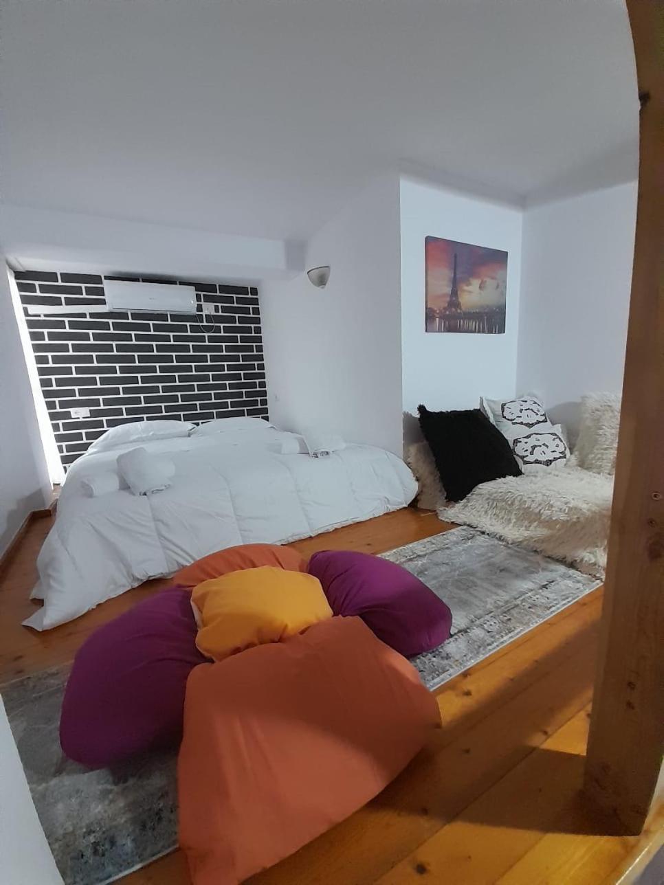 Hotel Boutique Buzi Berat Exterior photo