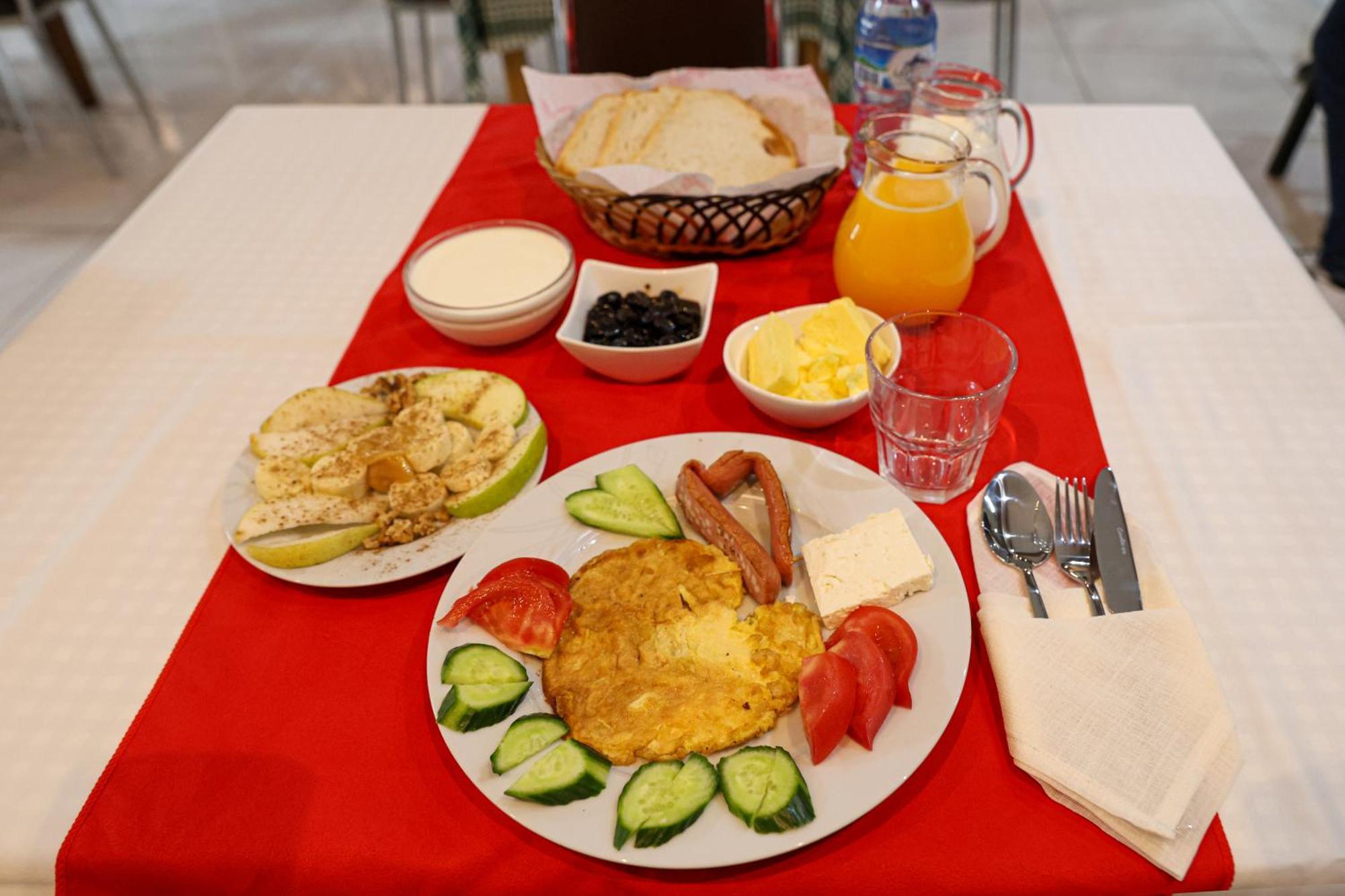 Hotel Boutique Buzi Berat Exterior photo